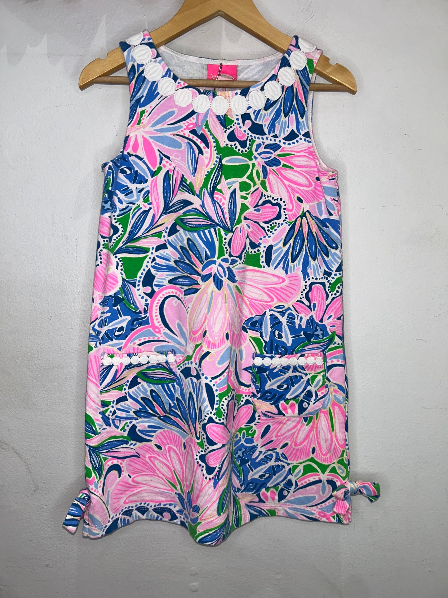 Lilly Pulitzer big flowers dress 6-7y