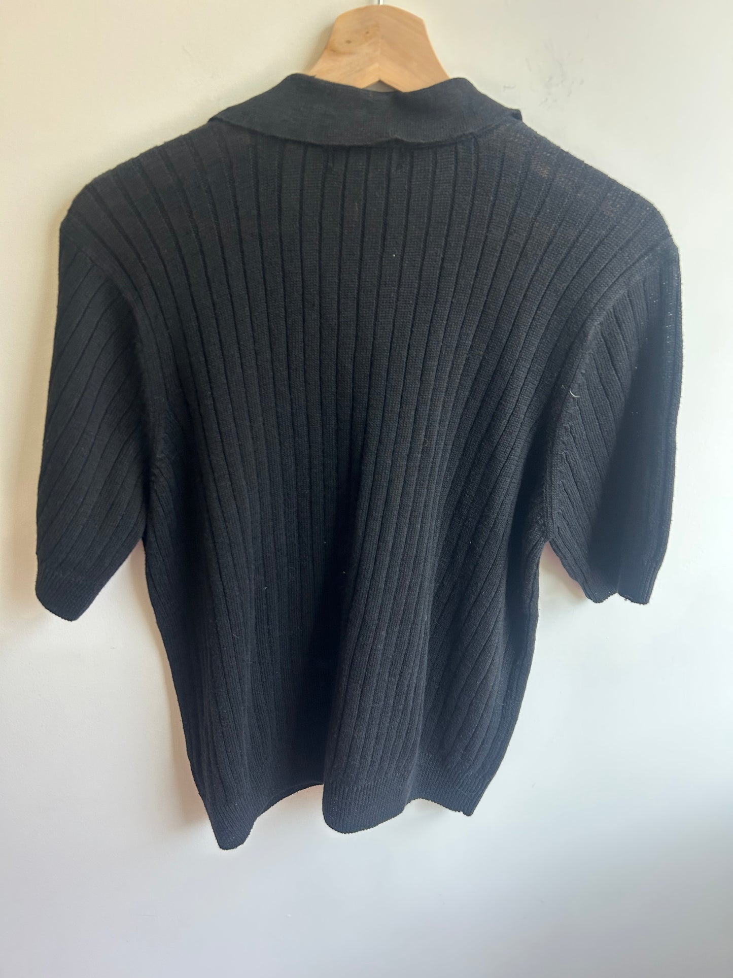 Vintage black knit golf shit M