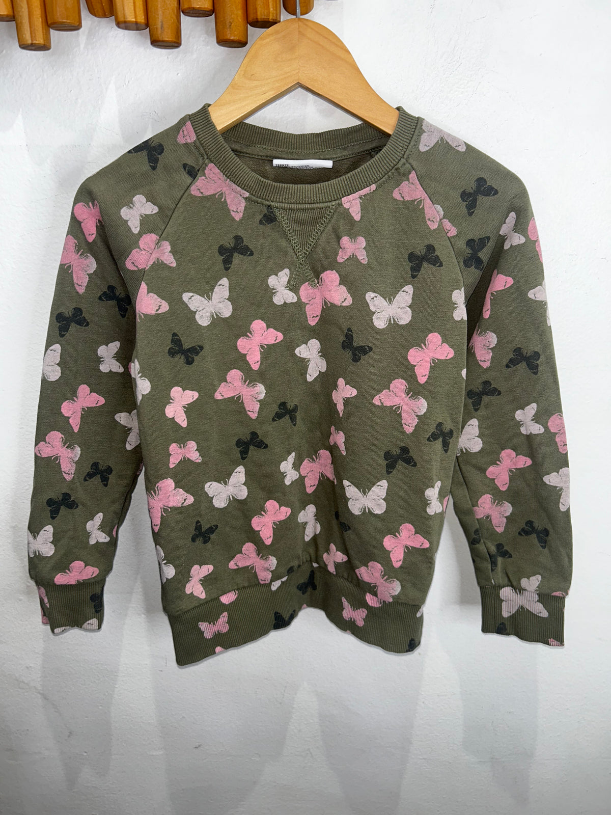 Green butterfly pullover 6y
