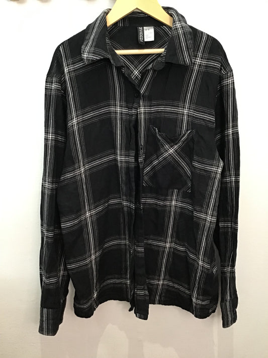 Shirt black checkered breezy- adult XS