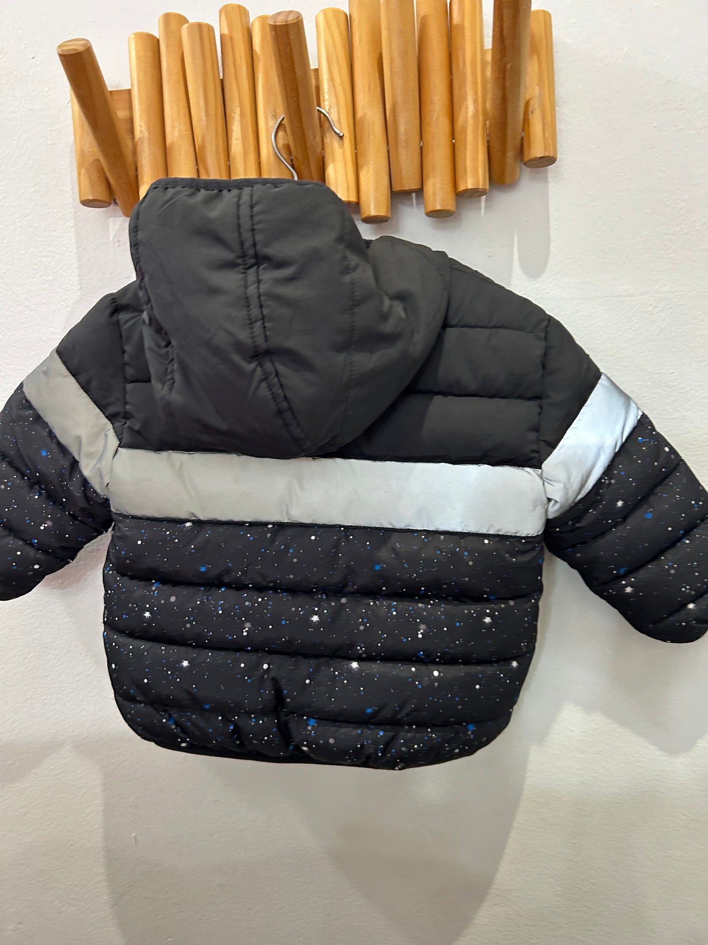 Black mid-weight puffer 2y