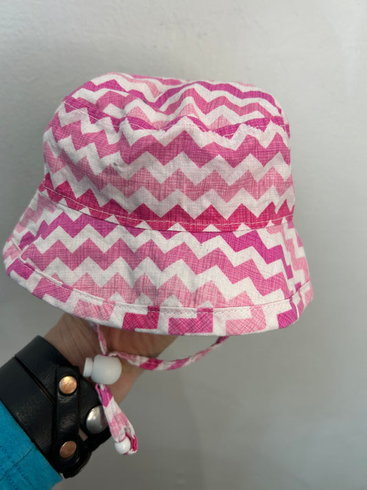 Puffingear pink hat 6m