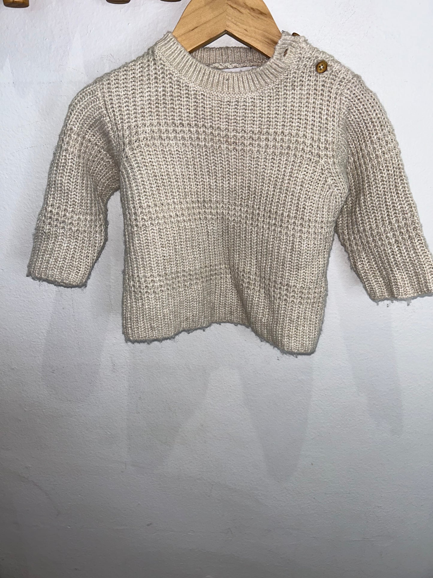 Square light cream sweater 6-9m