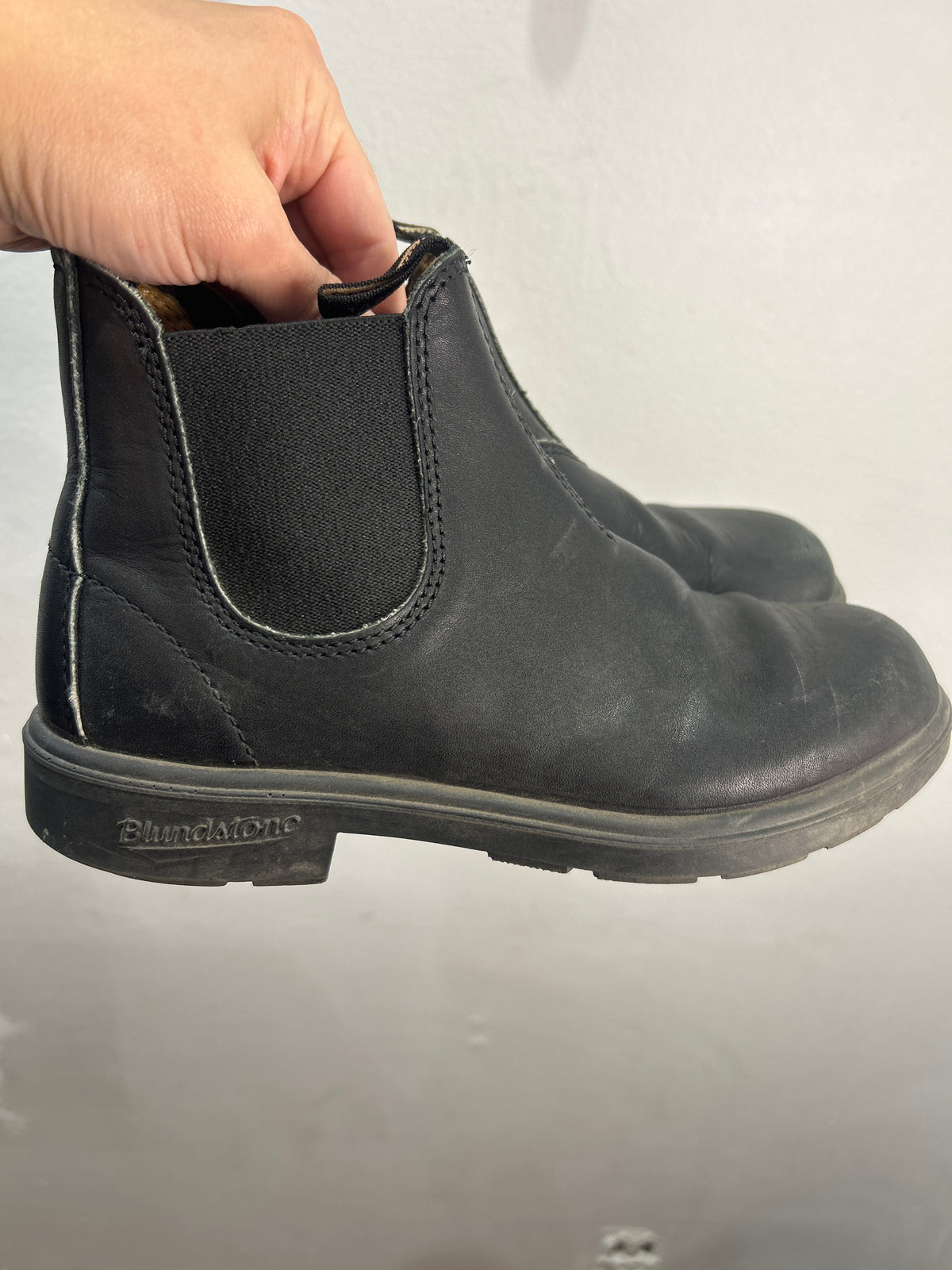 Y3 Blundstones black