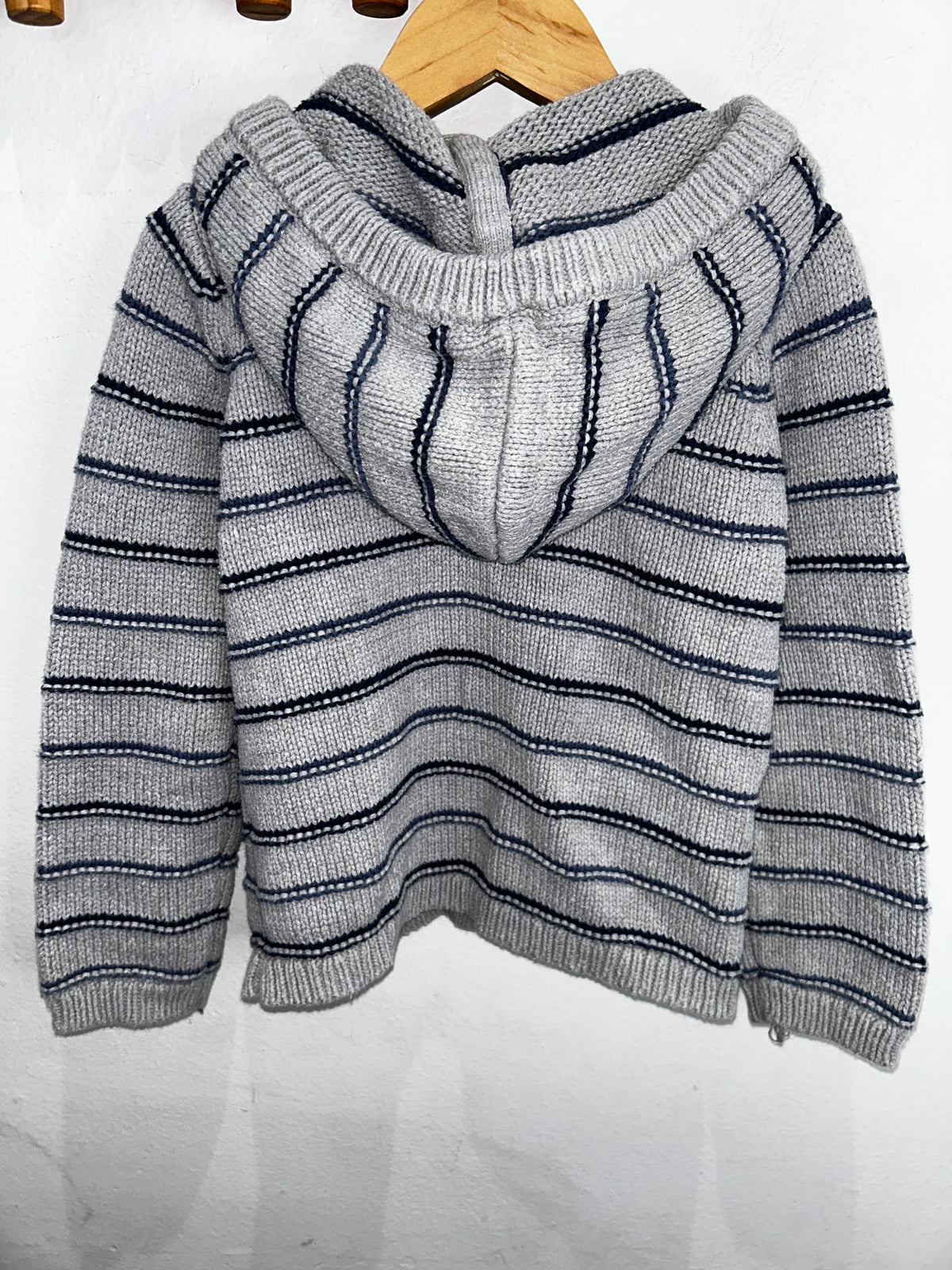 Grey knit sweatshirt 4y