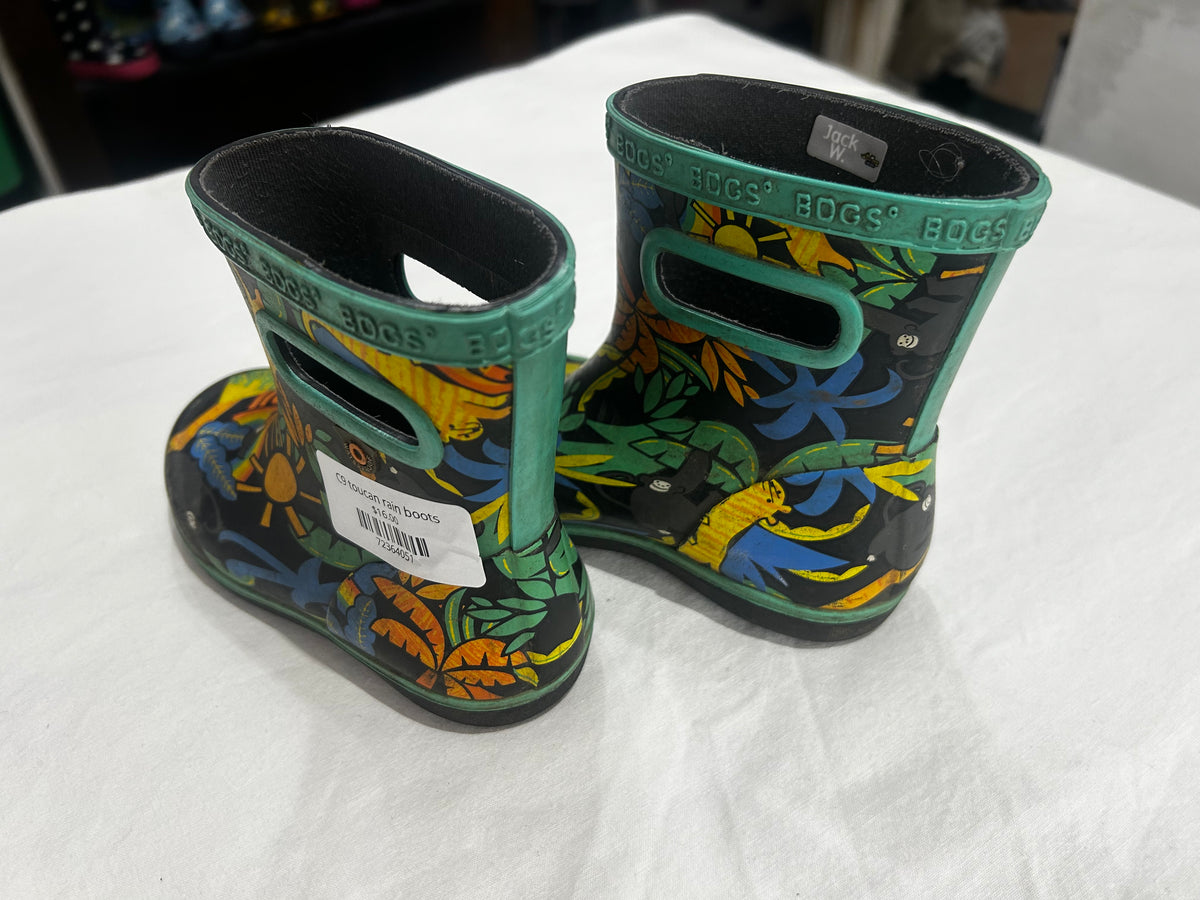 C9 toucan rain boots