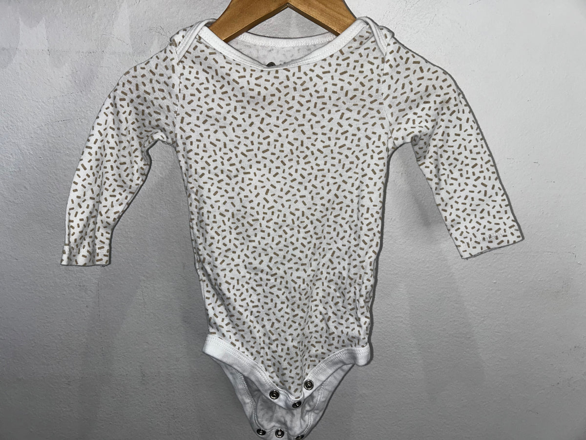 Brown sprinkle onesie 3-6m