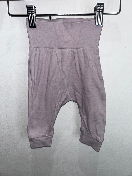 Lavender pants 2-4m