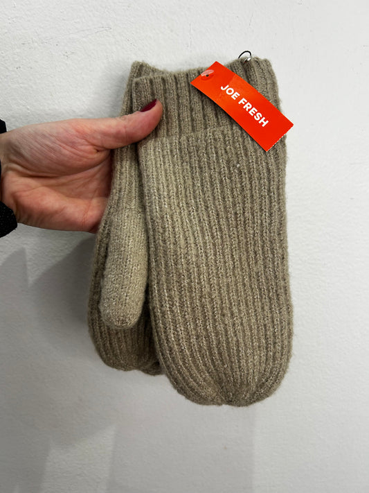 Beige mitts- Adult one-size  NEW