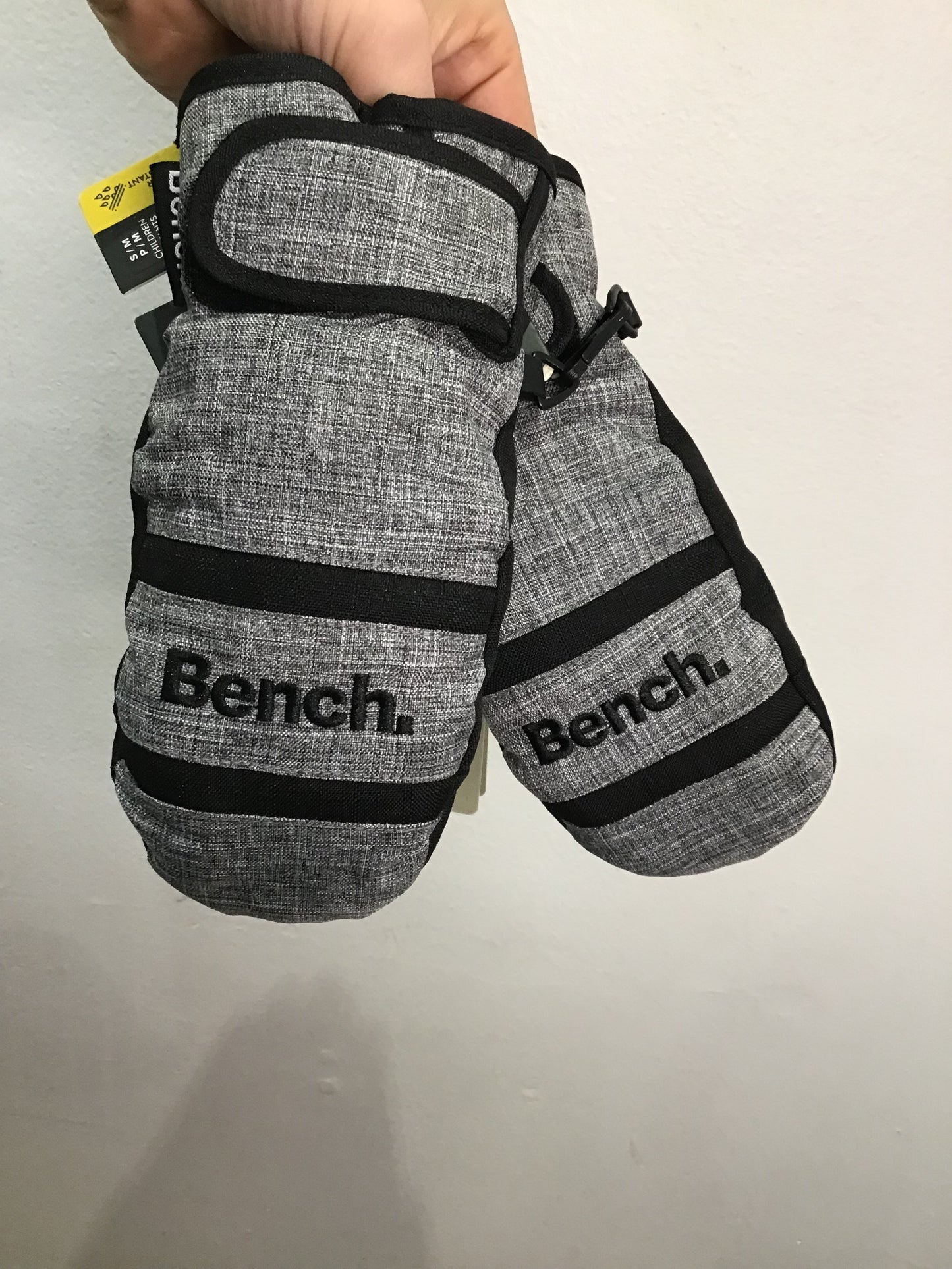 Bench grey mittens S/M (4-6y) NEW