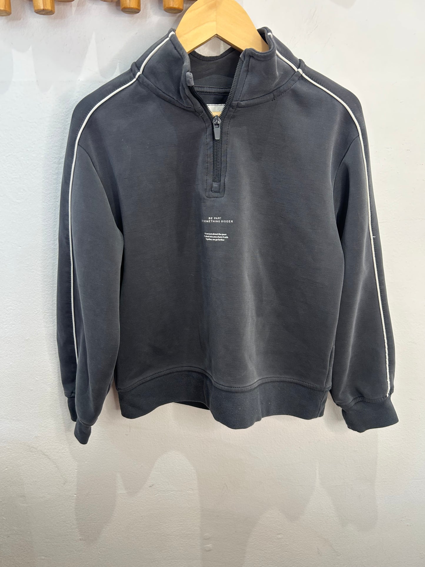 Grey activetech quarterzip 7-8y