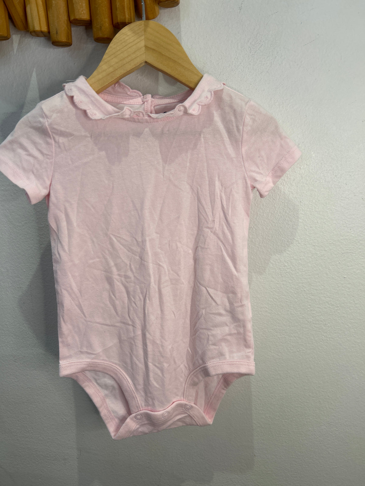 Pink collar onesie 18m