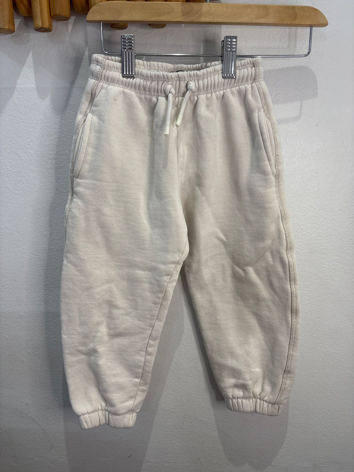 White joggers 5y