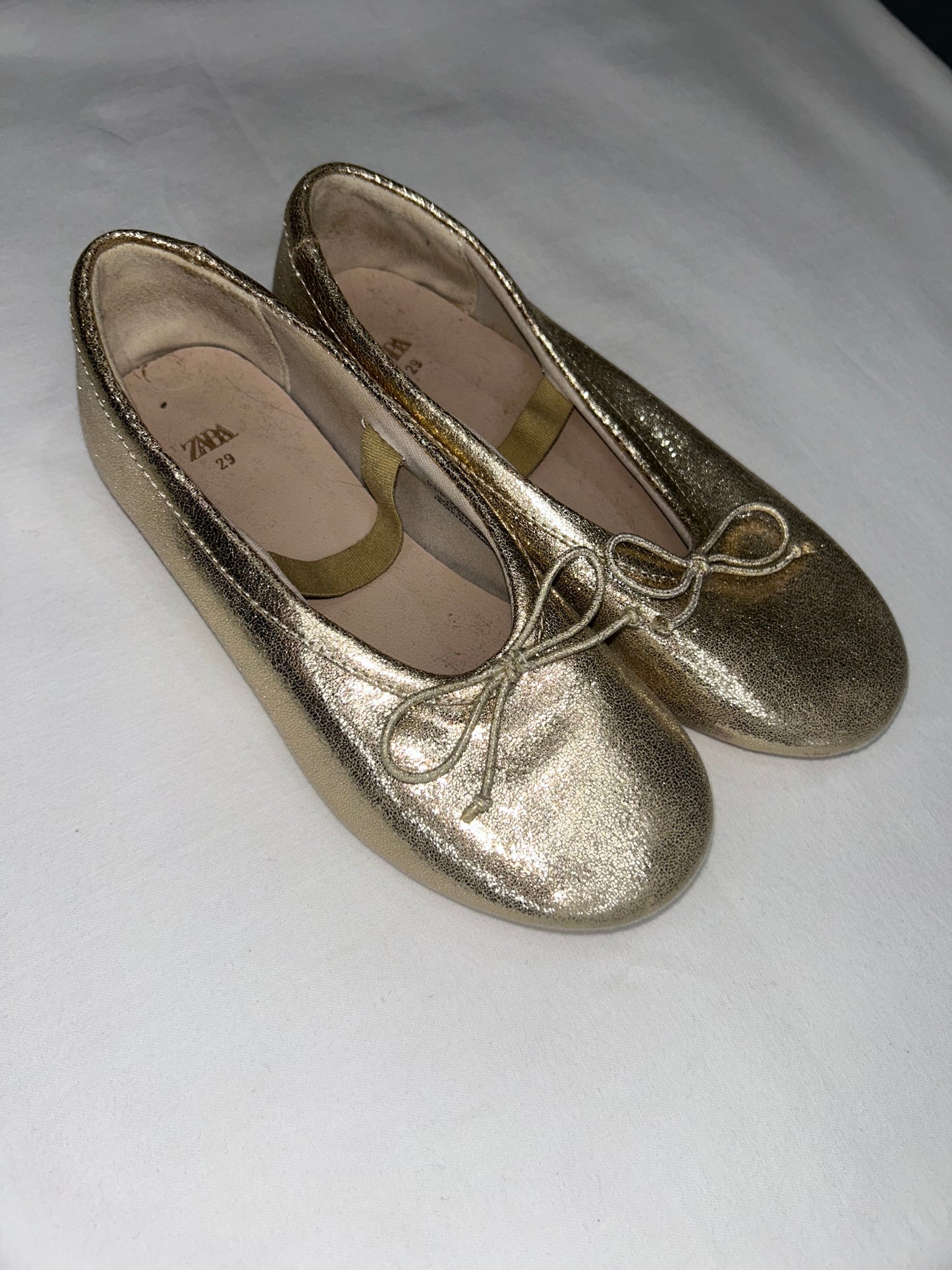 C11.5 gold maryjanes