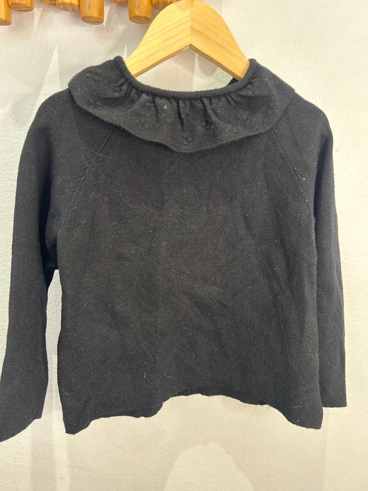 Black collar knit longsleeve 3y
