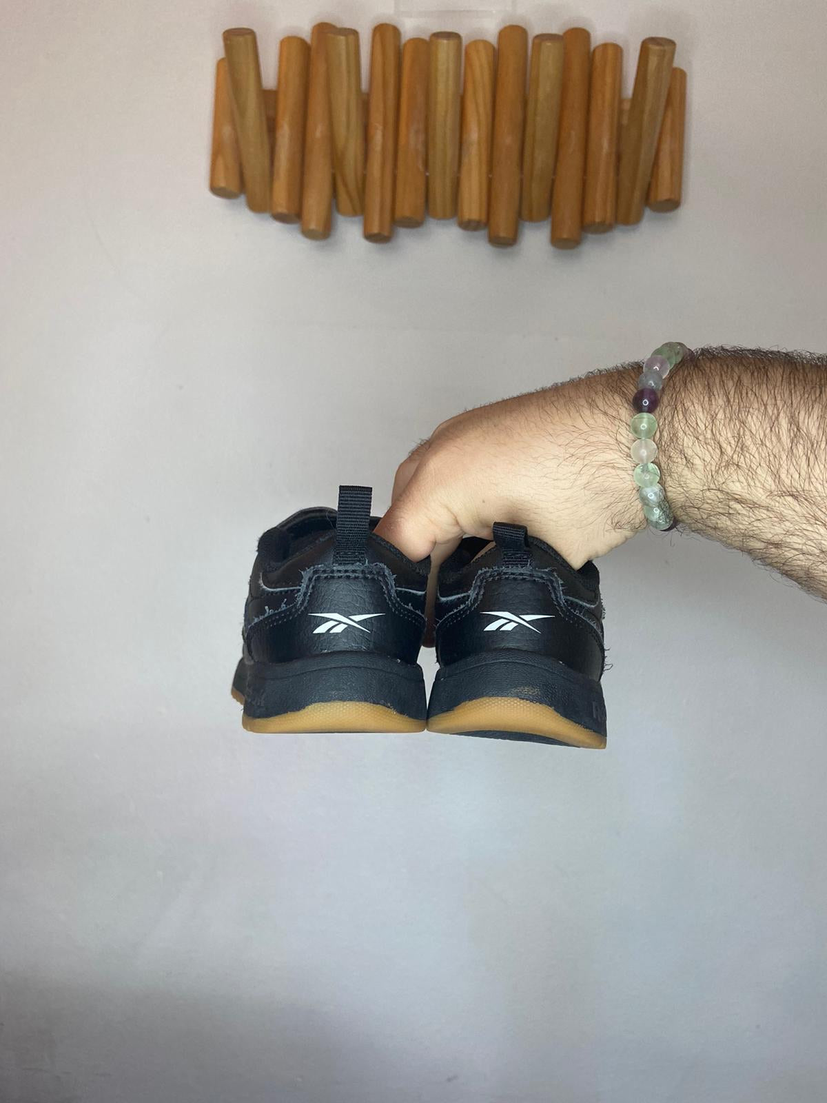 C7 Rebook black shoes