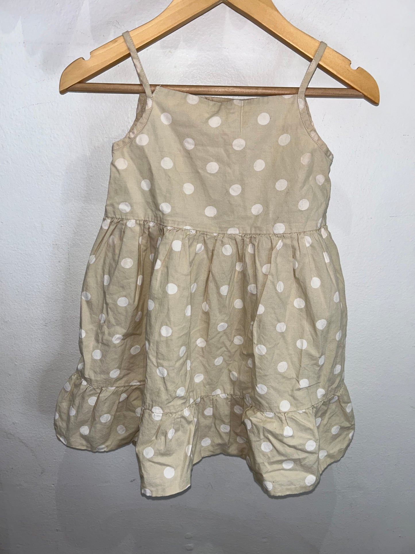 Beige polka dots dress 2-3y