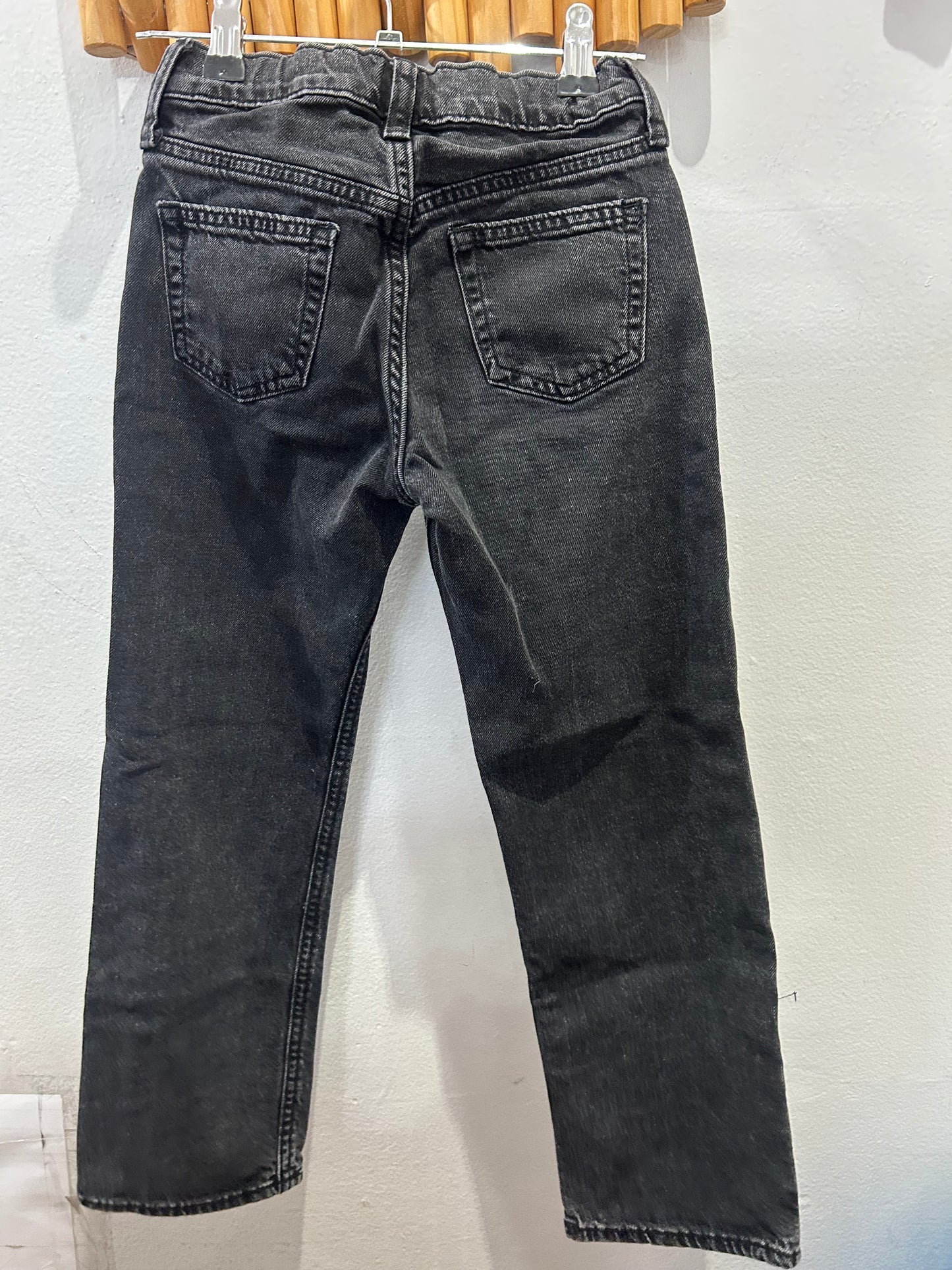 Black 90s hi-rise loose jeans 7y