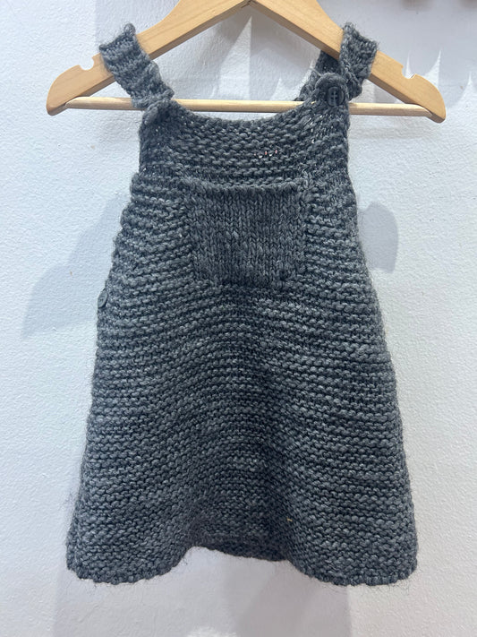 Thick knit pinafore 9-12m