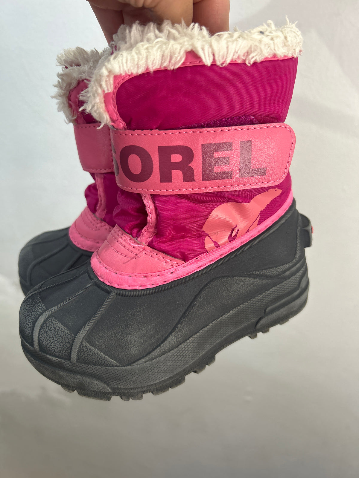 C8 Pink and magenta Sorel boots