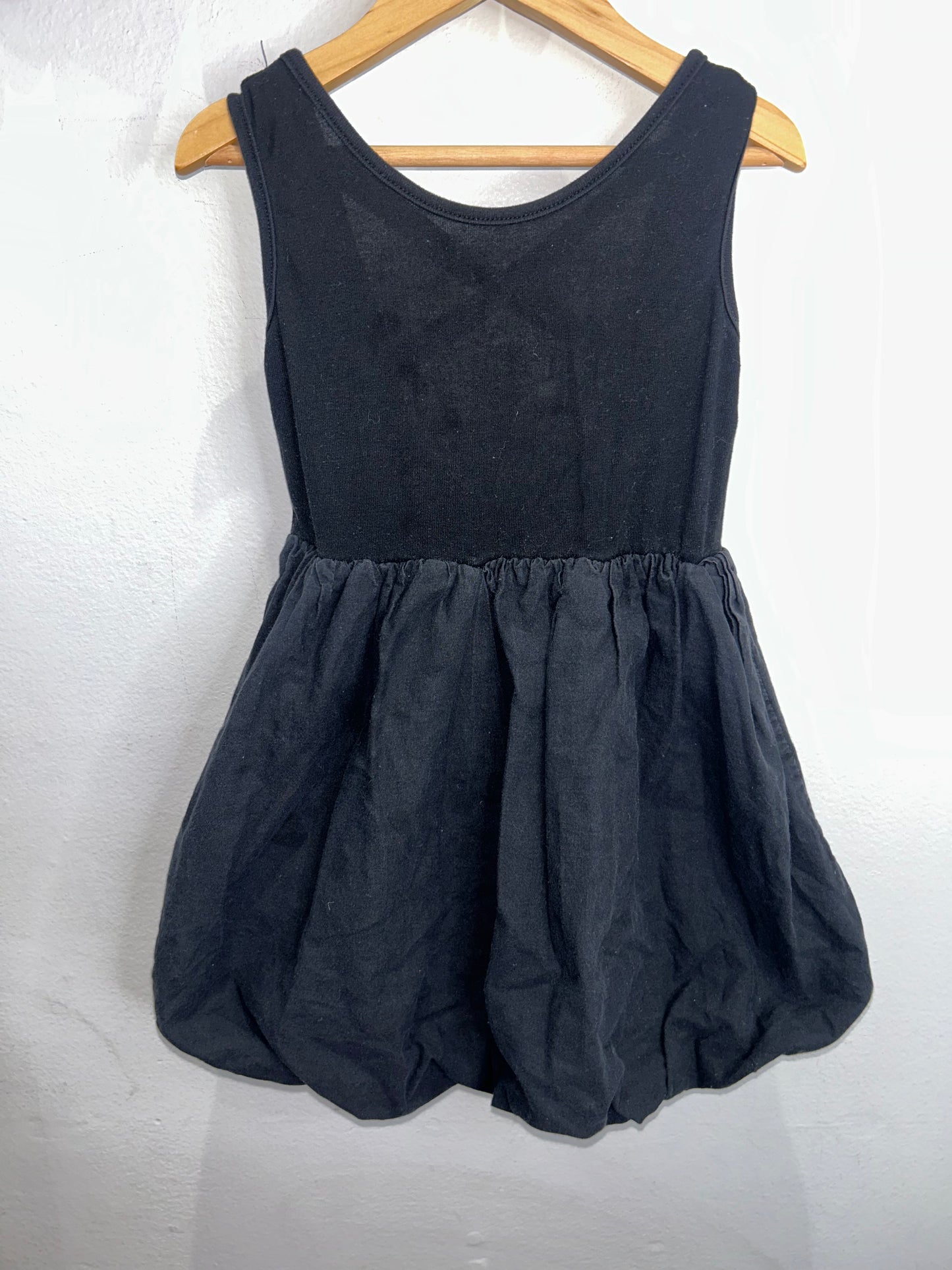 Black bubble dress 4y