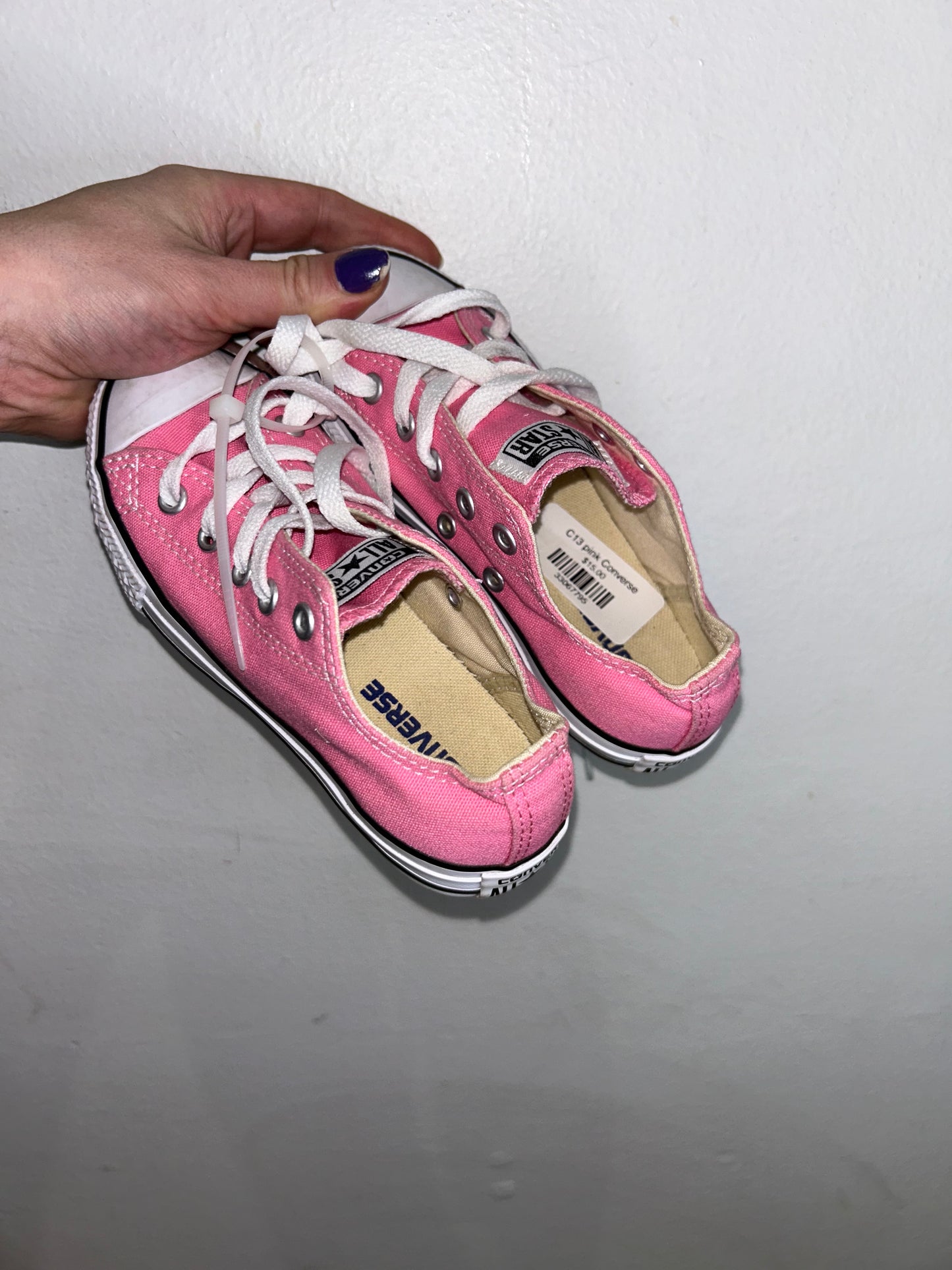 C13 pink Converse
