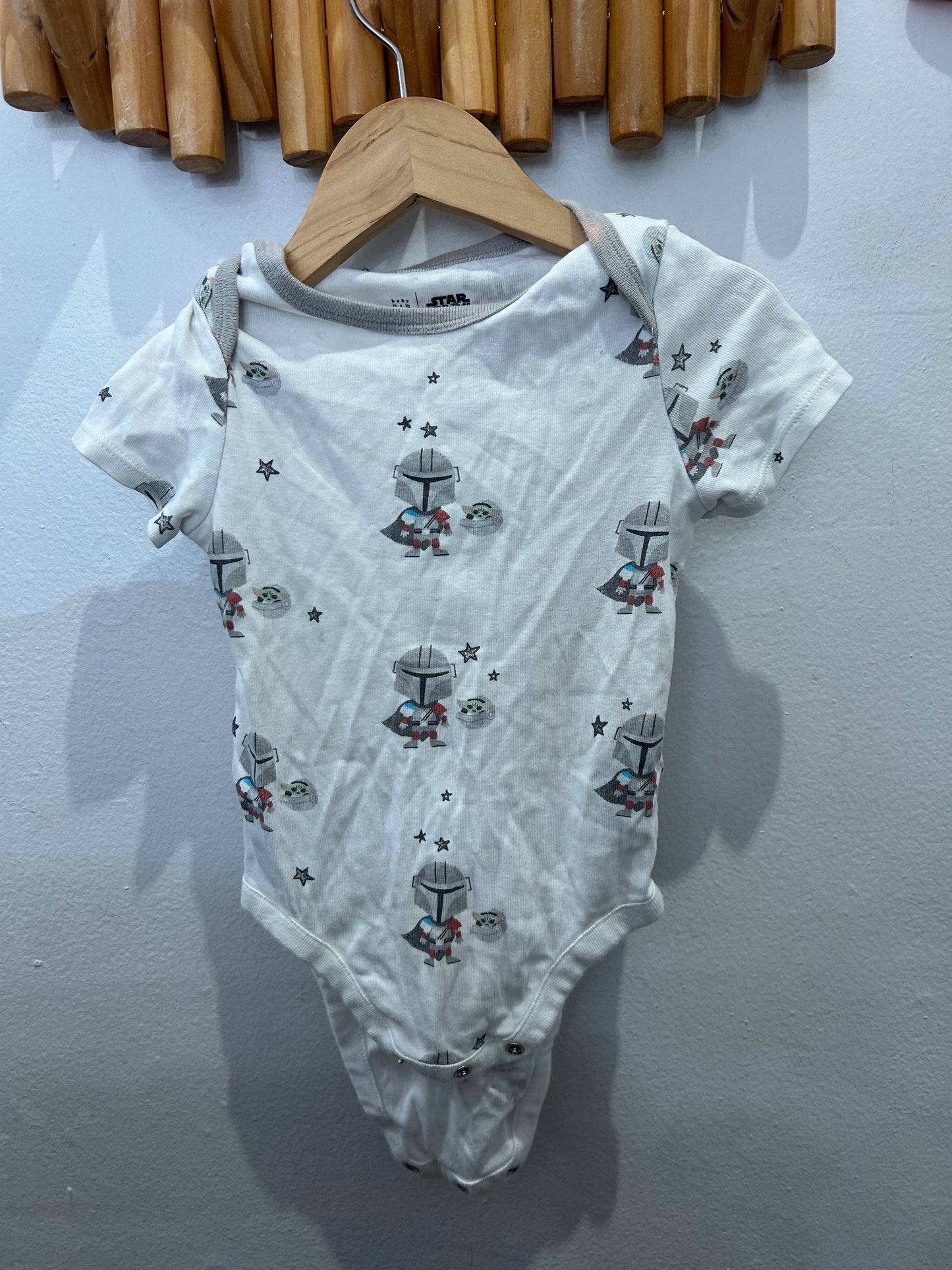 Star Wars onesie 18-24m