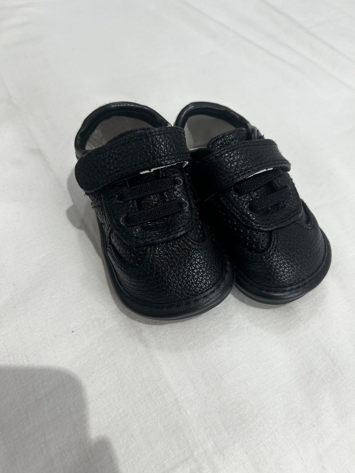 C3 black leather upper shoes