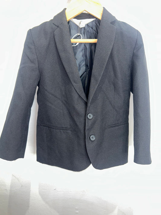 Black suit 4-5y