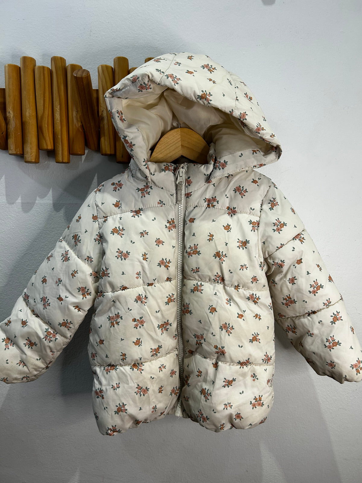 Cream floral midweight puffer jacket 18-24m