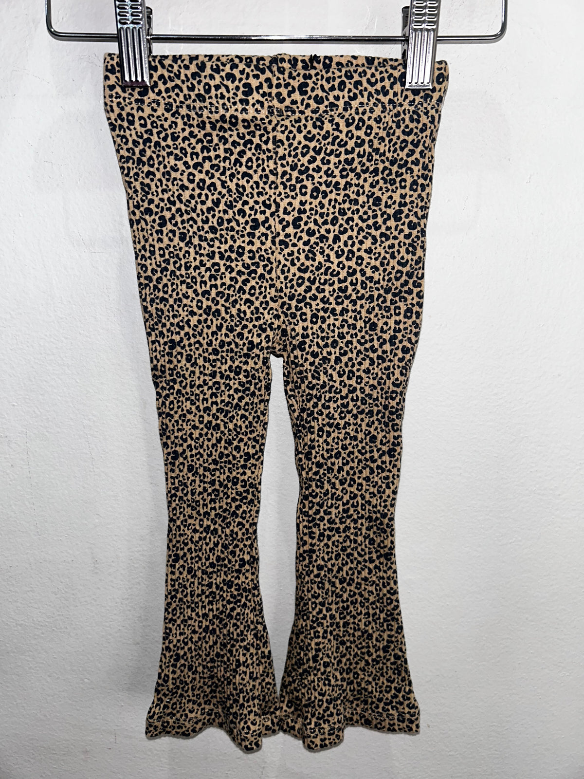 Leopard flare leggings 2y
