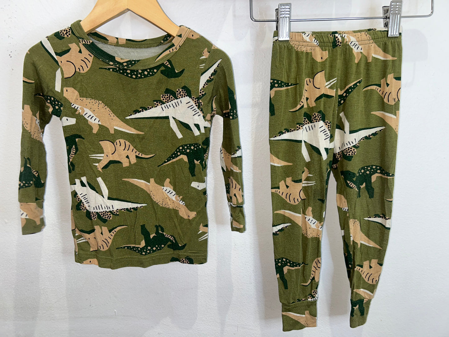 Extra soft dino pyjamas 18m