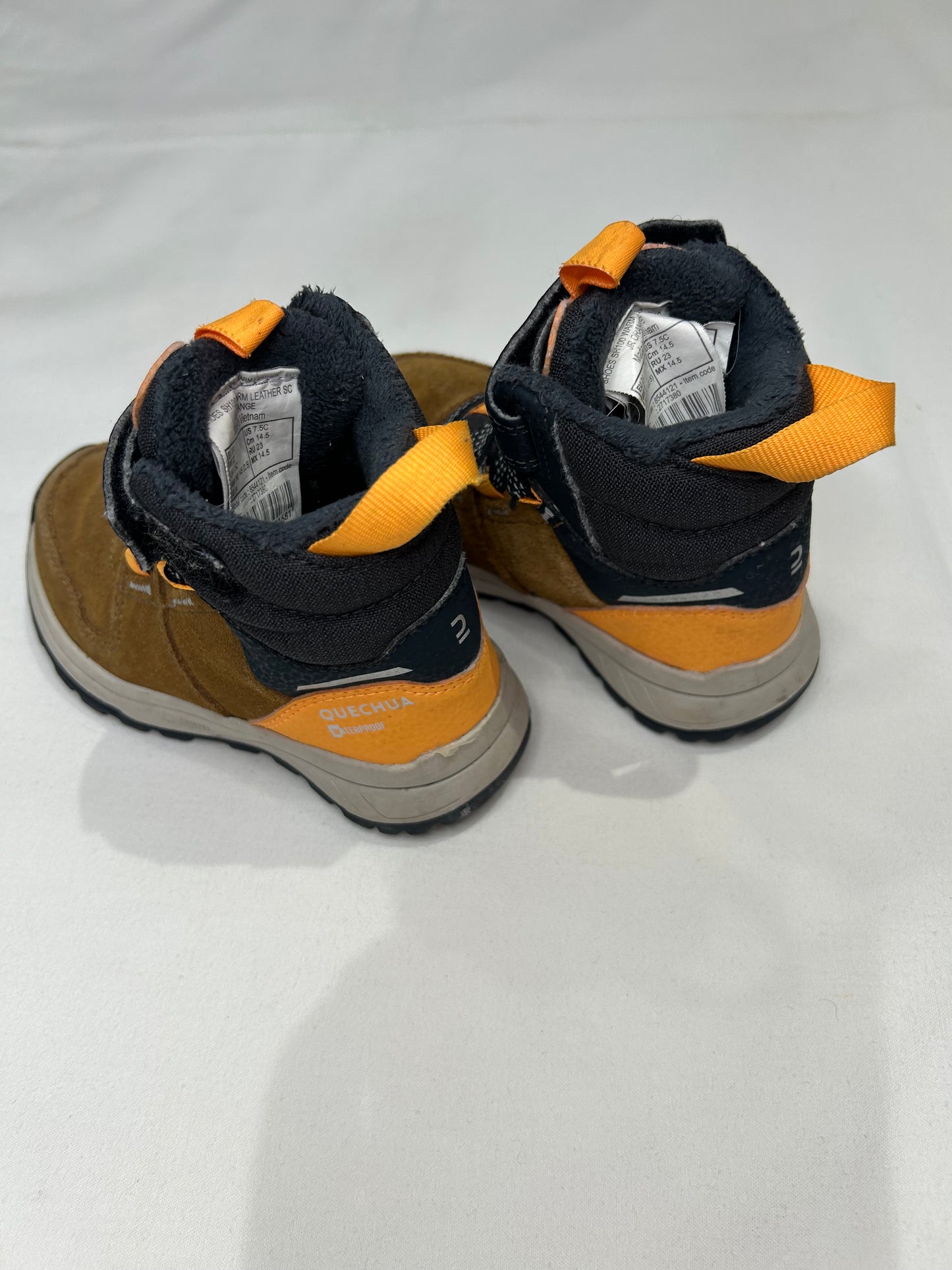 C7 Quechua waterproof boots