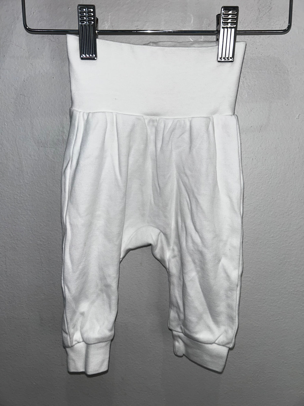 White belly pants 4-6