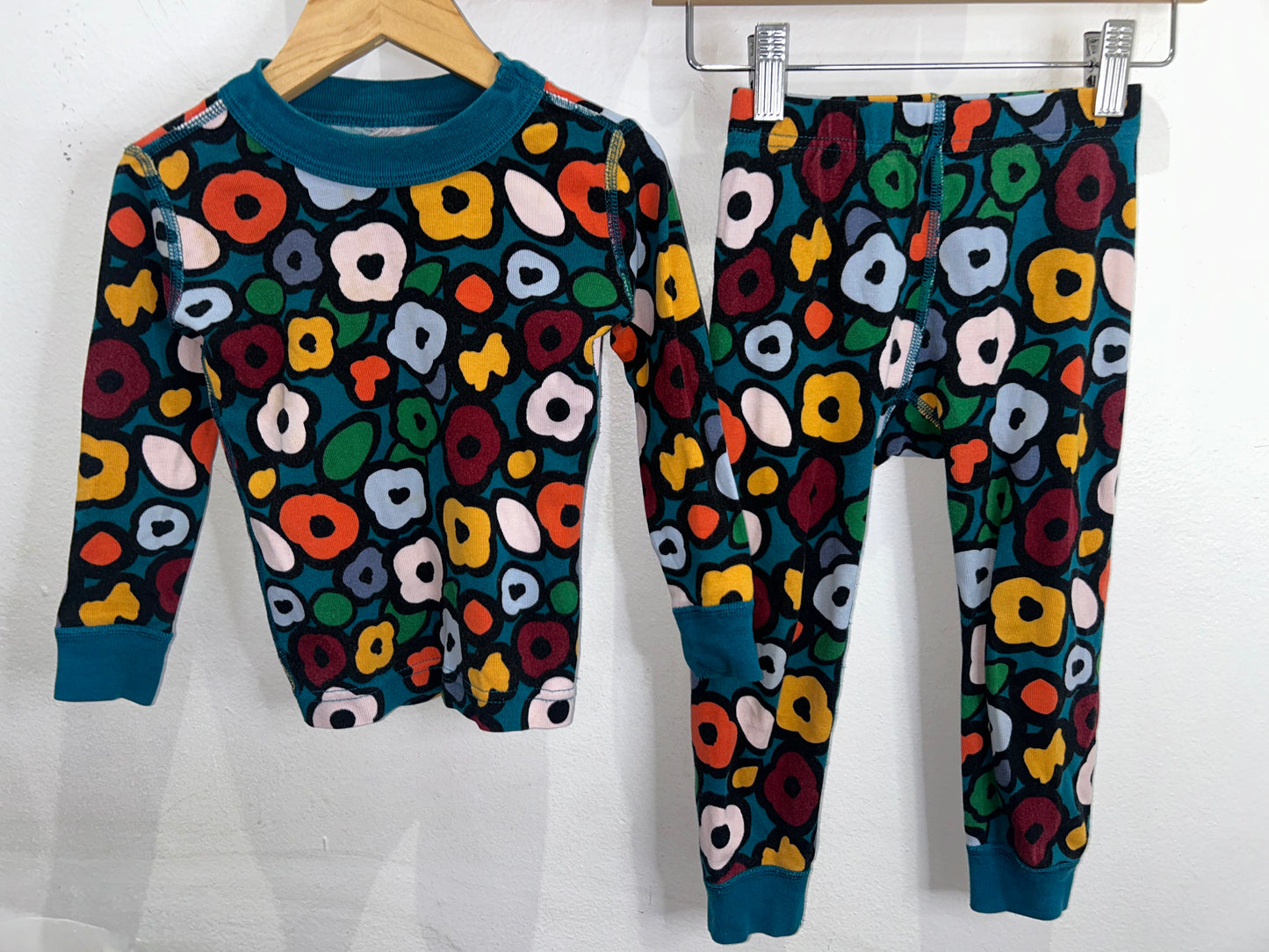 Hannah Andersson floral pyjamas 3y