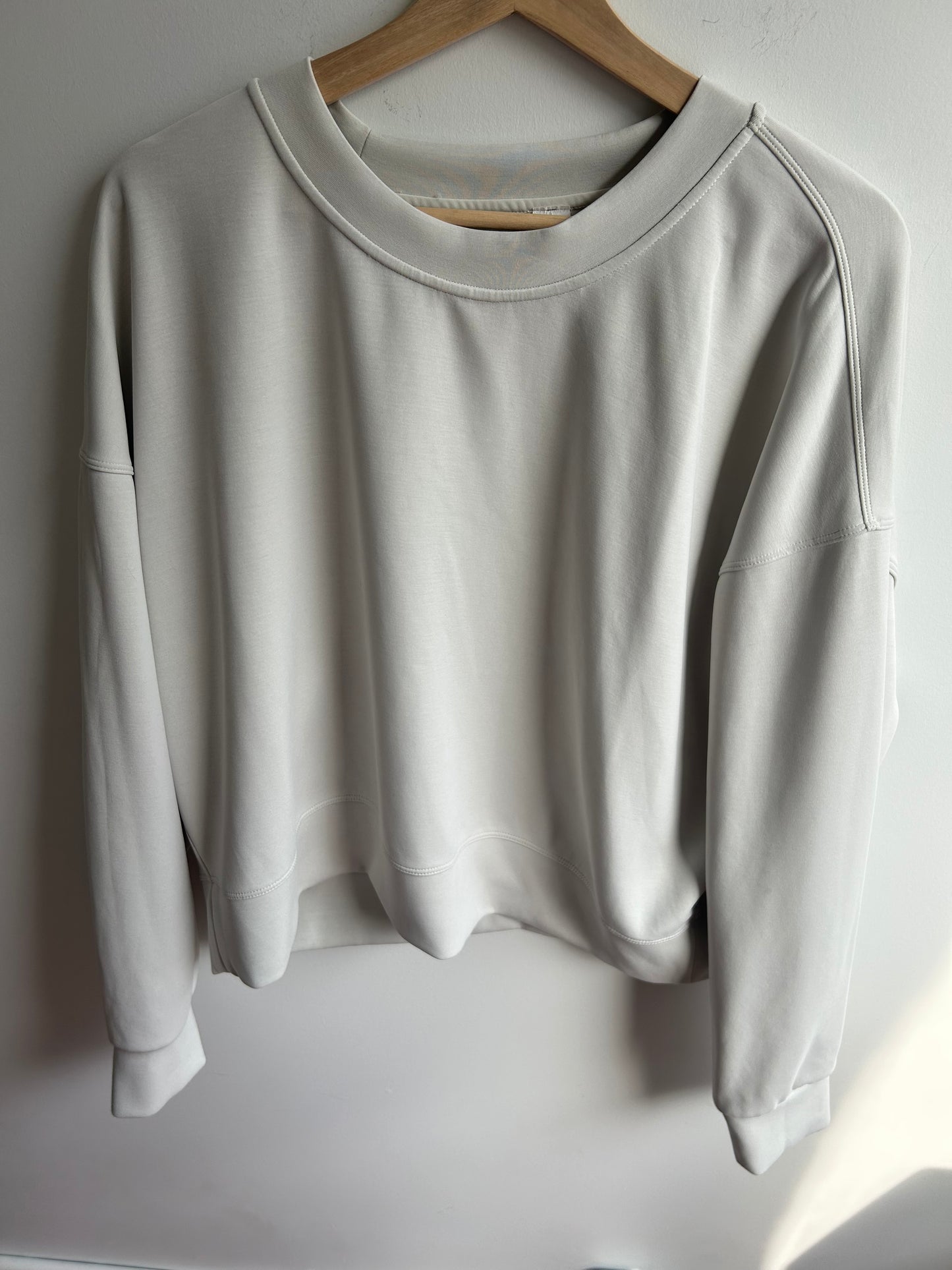 Loungeful relaxed knit crewneck size 12
