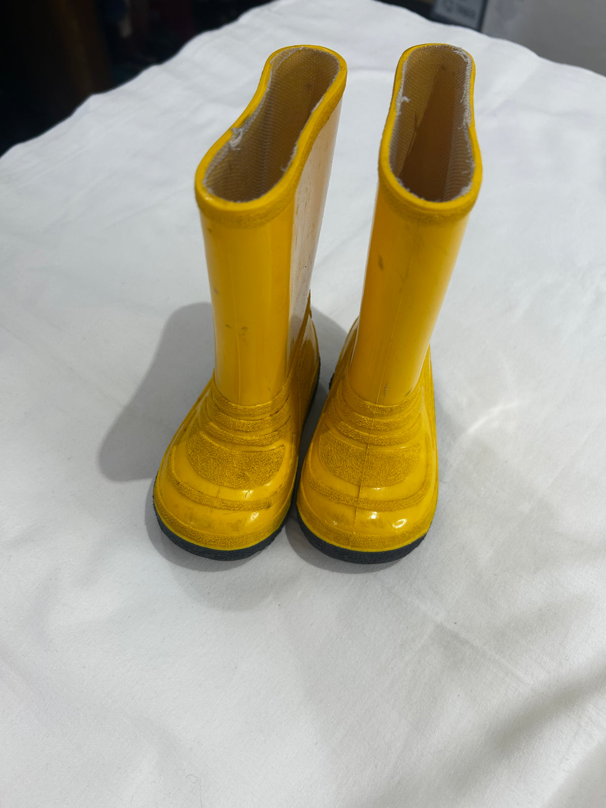 C5 Yellow rainboots