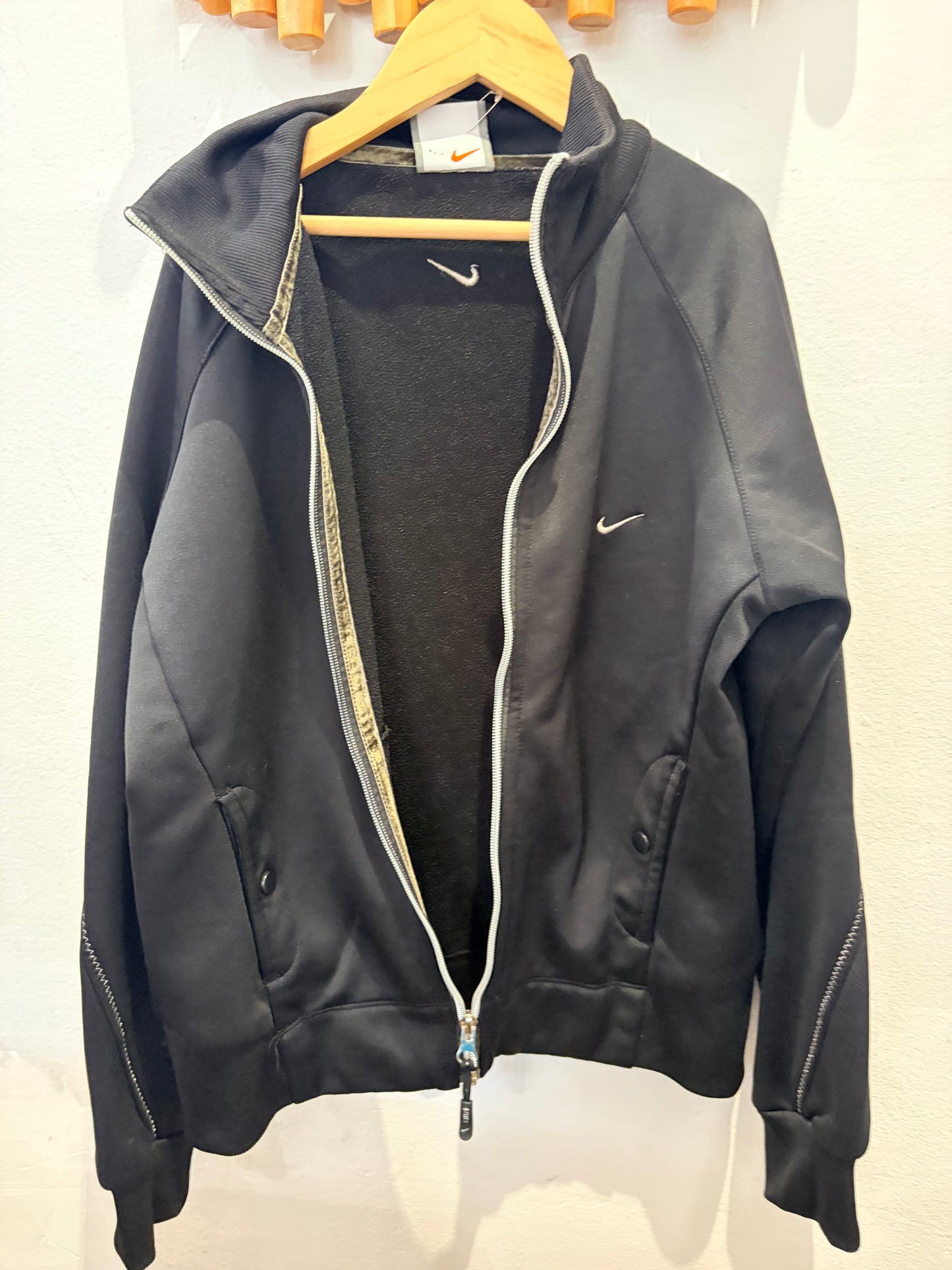 Nike activewear zip-up 10-12y