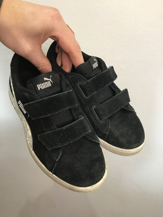 Y2 black seude Pumas