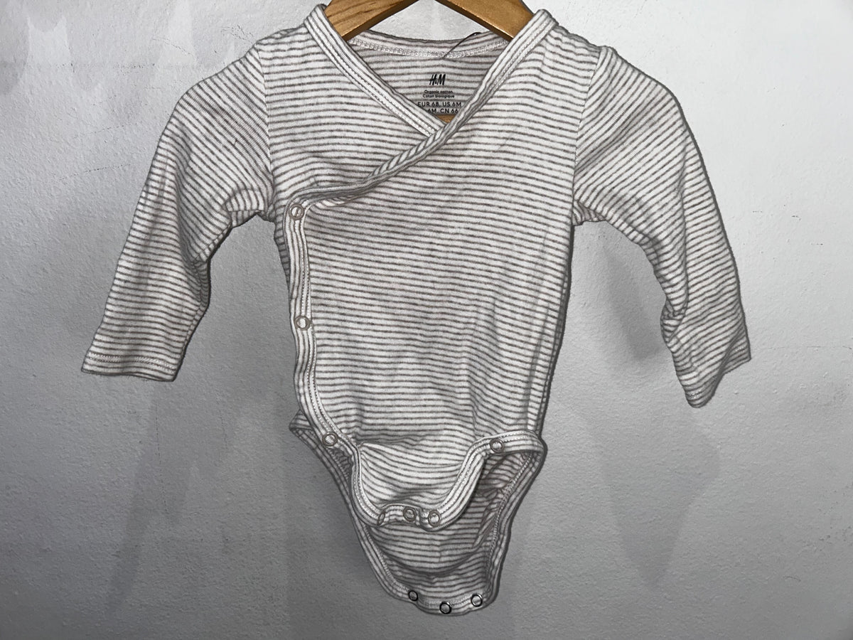 Beige stripe set 4-6m