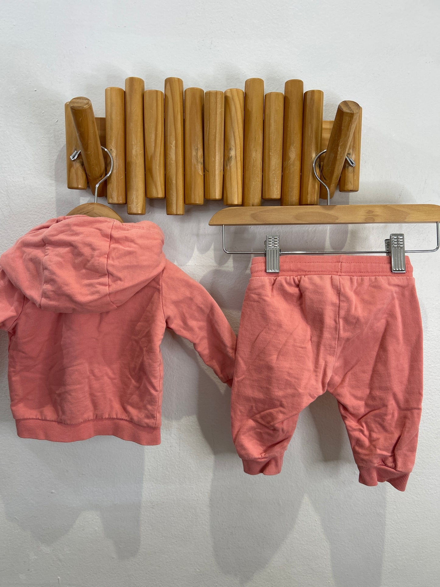 Peach jogger set 2-4m