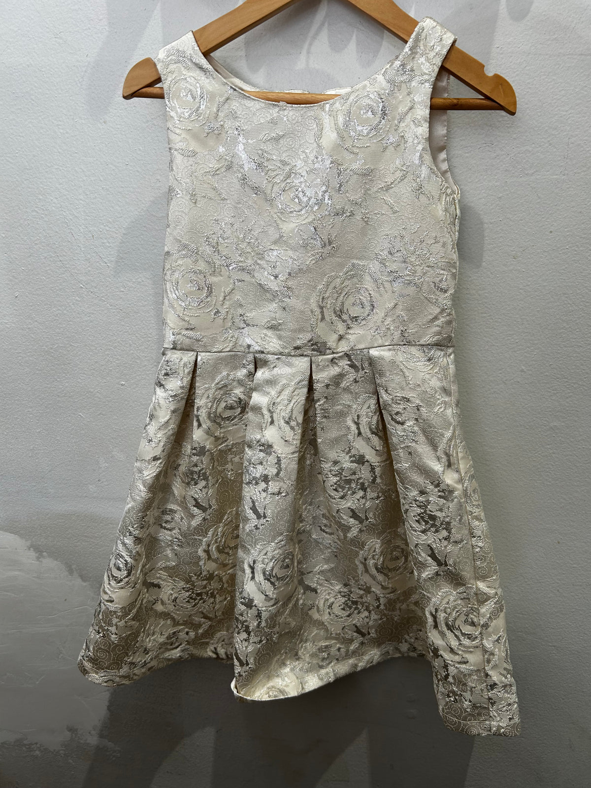 Cream silver sparkly dress 6-7y