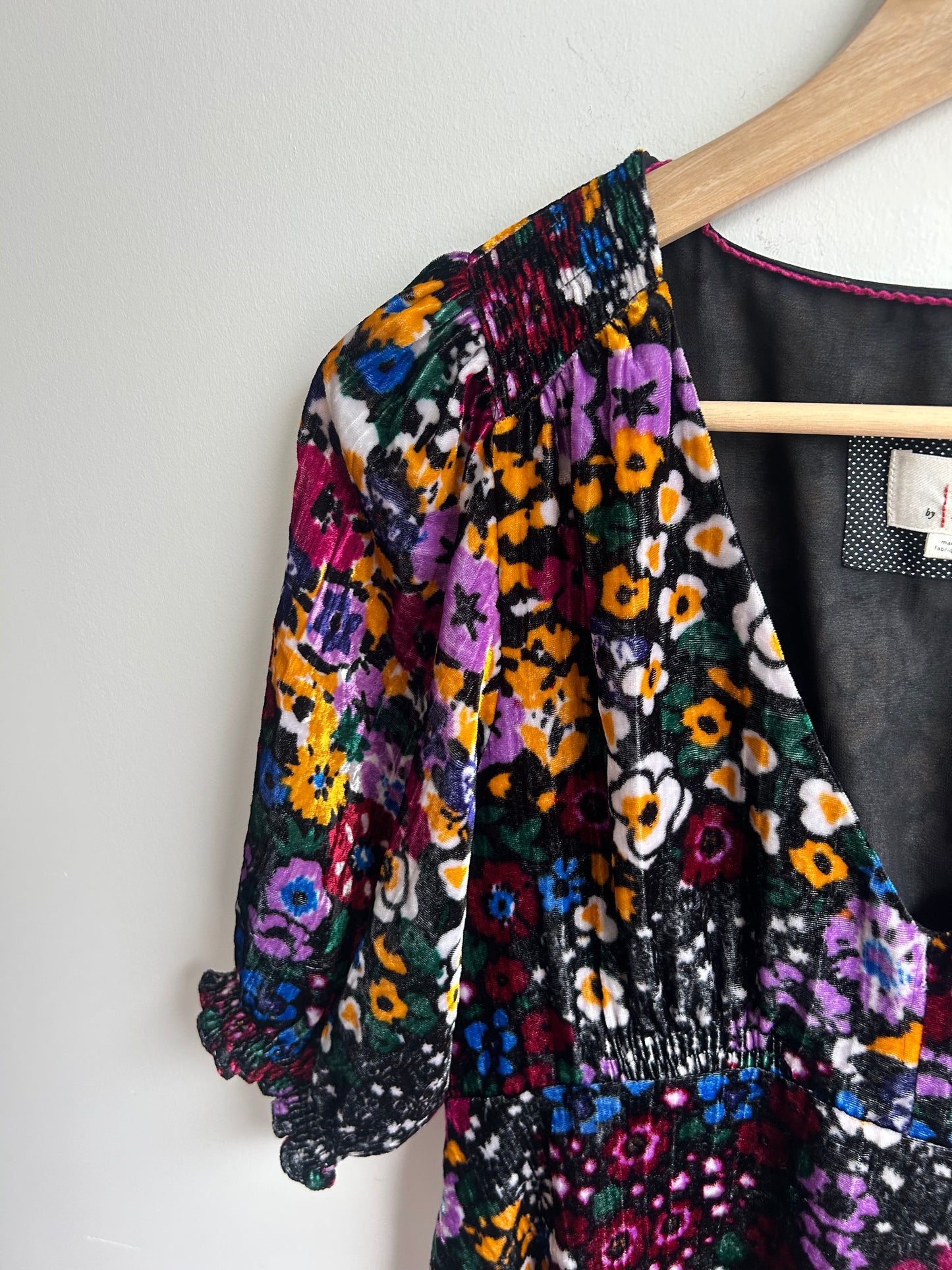 Floral velvet dress size 4