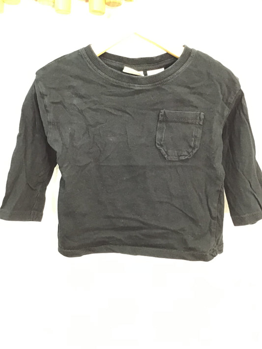 Tee black pocket 12-18m