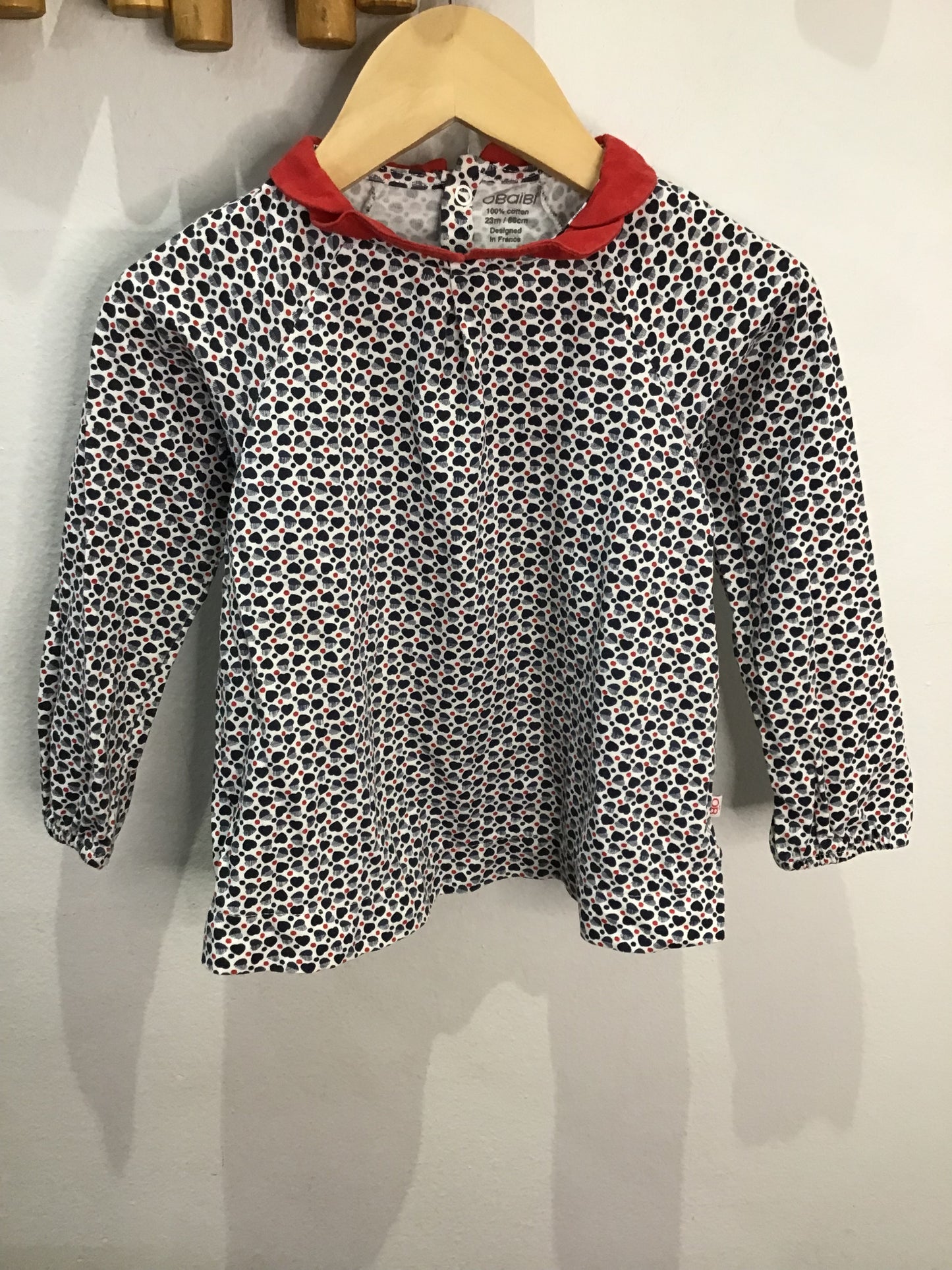 Red collar print longsleeve 23m