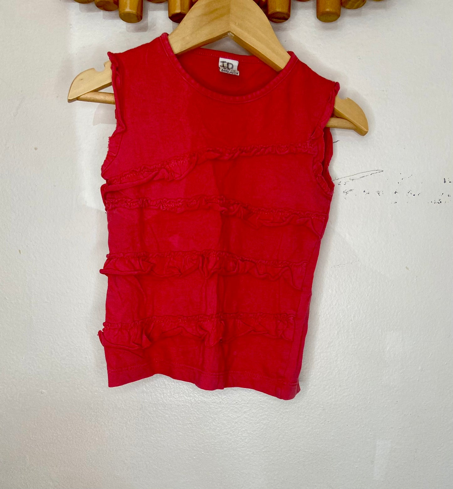 Red frilly tanktop 2-3y