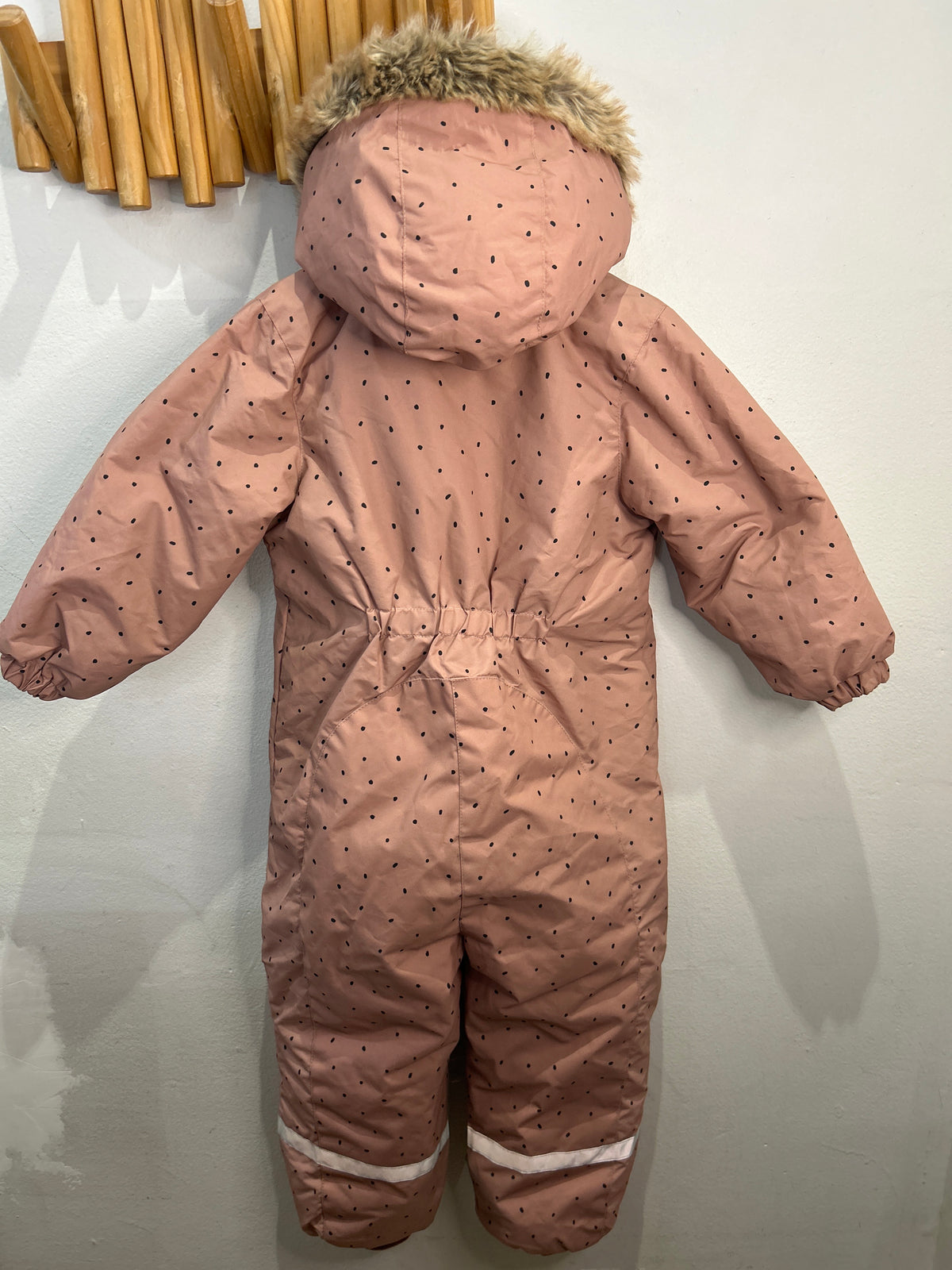 Pink dots snowsuit 3-4y