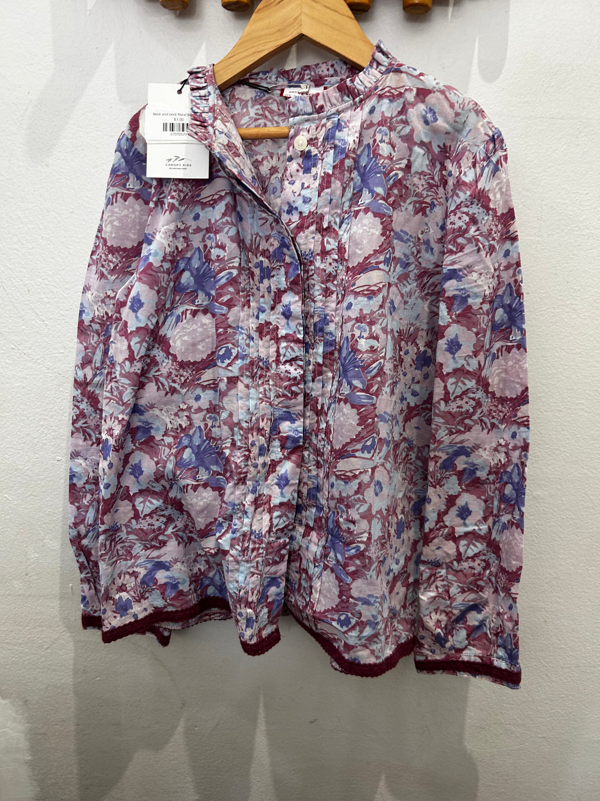 Neck and neck floral blouse 10y