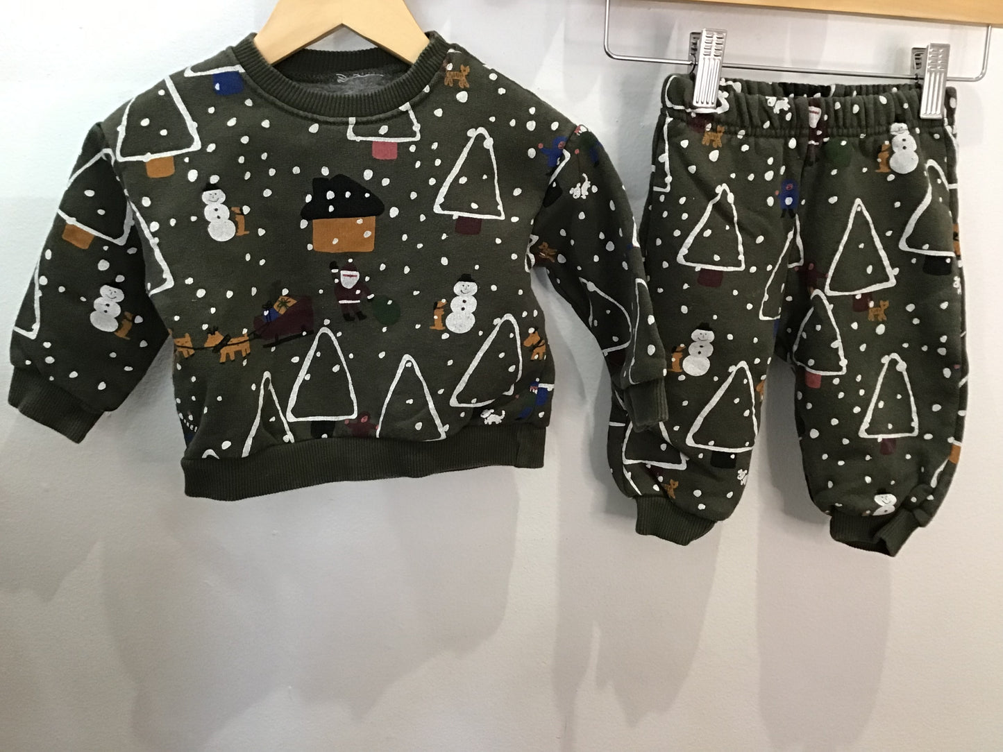 Snowy Christmas set 9-12m