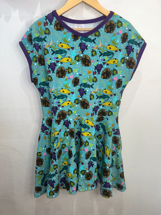 Uddevalla fish dress 9-10y
